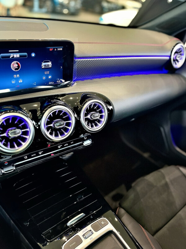 Mercedes-Benz A200L - Image 5